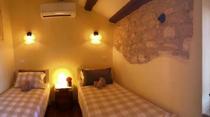 Hacienda Monica *